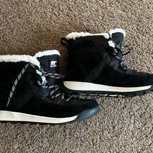 Sorel Whitney II Black Suede Nylon Waterproof Lace Up Snow Boots Women’s 8.5